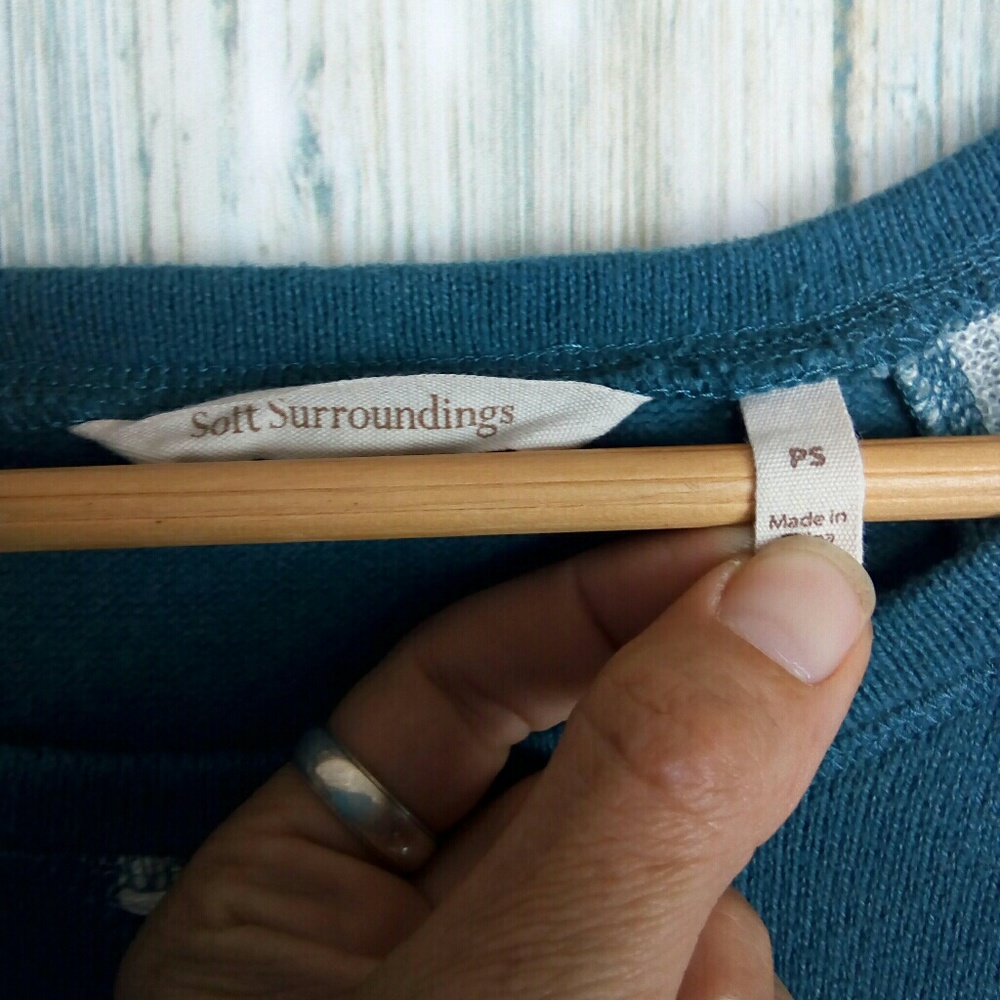 Soft Surroundings Mixed Media Raglan Sleeve Top Plaid Panel Cork Button Blue PS - Picture 6 of 7